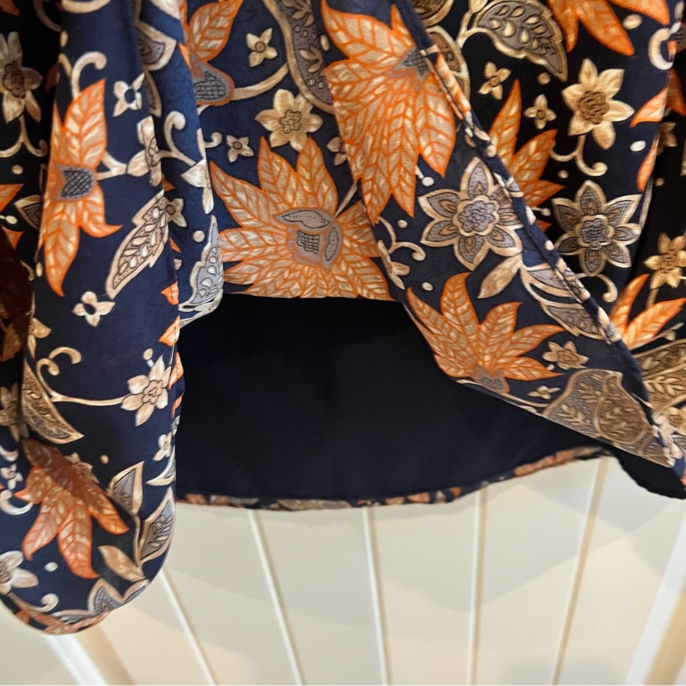 Tularosa Audrey Dress, Navy, Floral, Bell sleeves - Picture 11 of 15